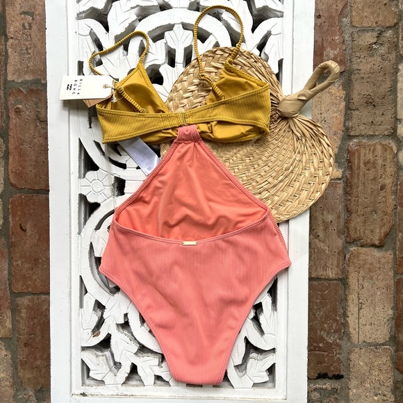 🔥🔥BILLABONG Hi Life Freya One Piece Swimsuit - Picture 6 of 15
